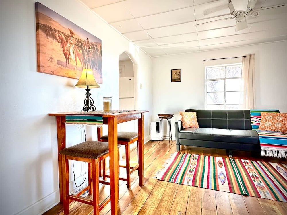 Sunny Southwest Casita in Raton, United States