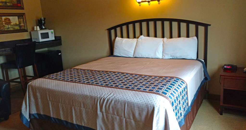 Americas Best Value Inn Big Lake Becker - photo 7