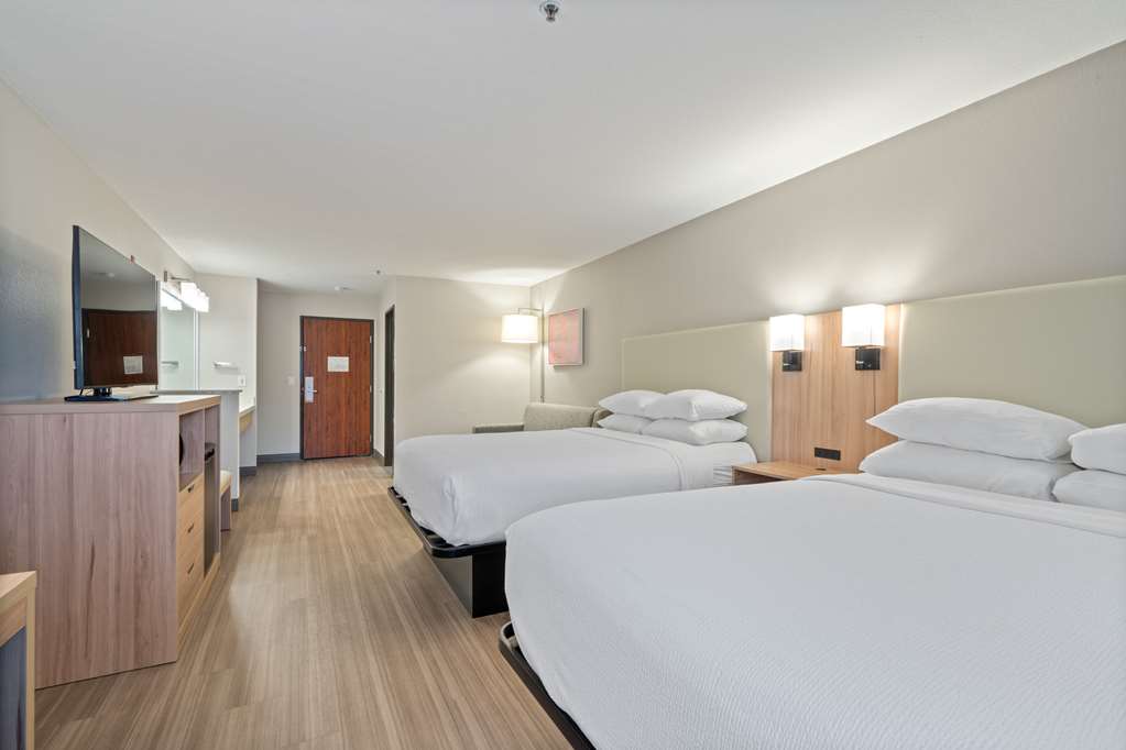 Best Western Lake Oswego Portland Hotel & Suites - photo 14