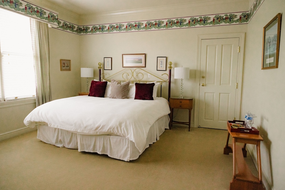 Oakmont Inn - photo 33
