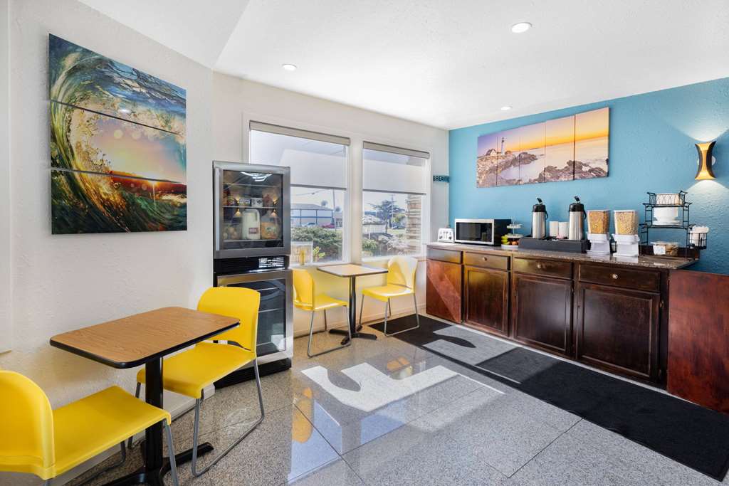 Oceanside Inn and Suites a Days Inn by Wyndham - photo 33
