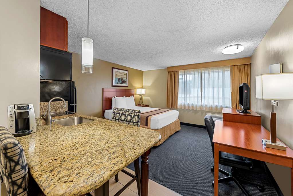 Best Western Cascadia Inn - photo 10
