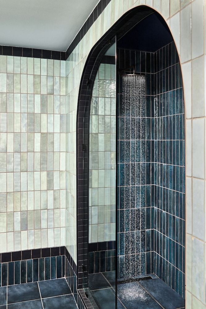 The Manchester Hotel - photo 37