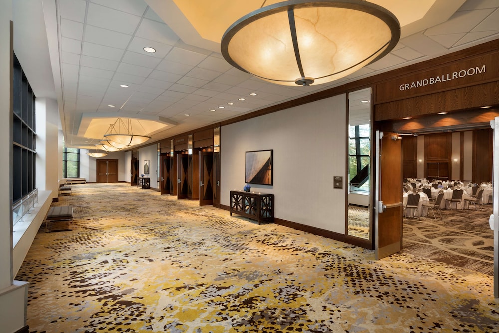 DoubleTree by Hilton Stamford - photo 57