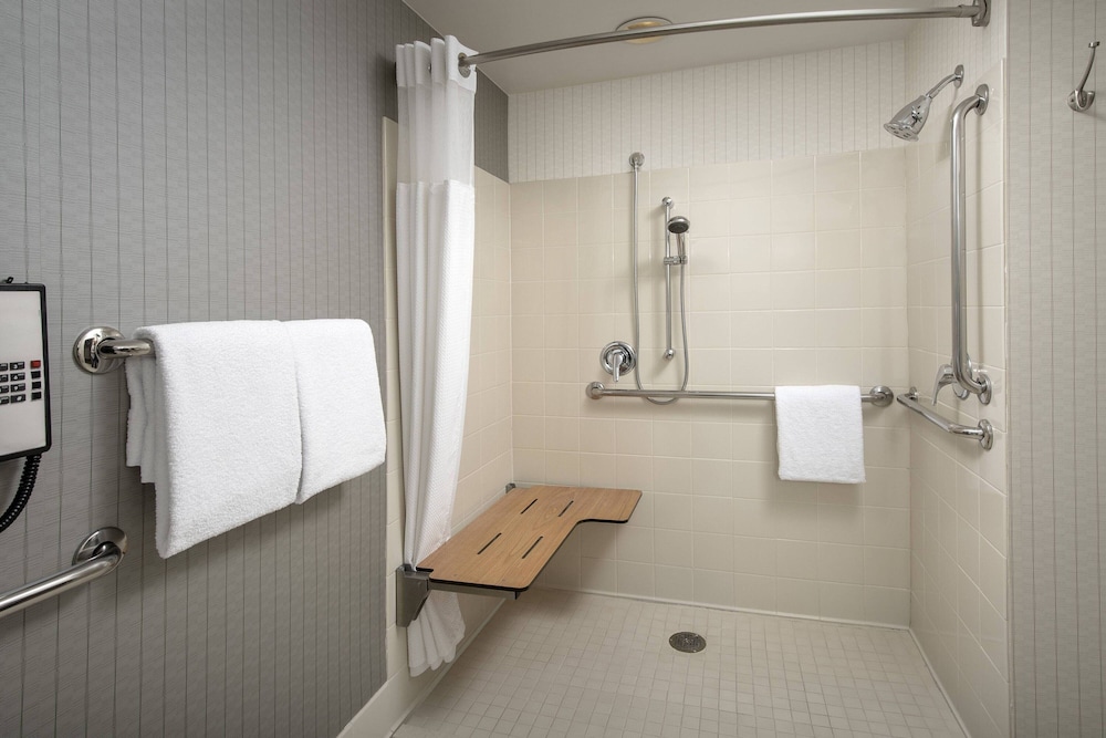 Courtyard by Marriott Tacoma Downtown - photo 41