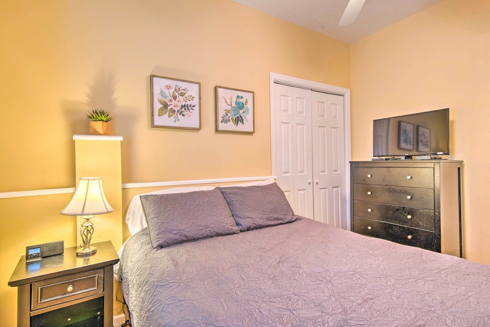 Community Perks And Deck Lake Harmony Townhome 17238720 — Mount Pocono