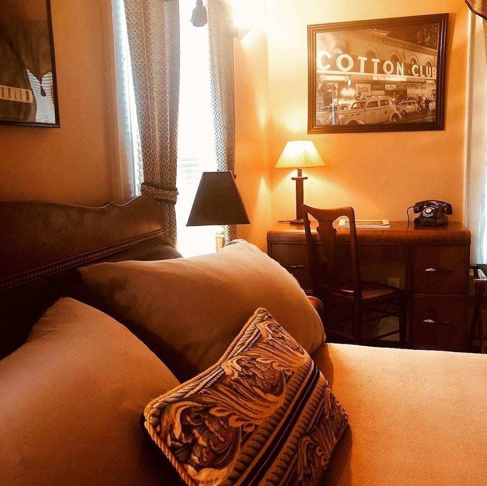 Princess Anne Book Lovers Inn - photo 6
