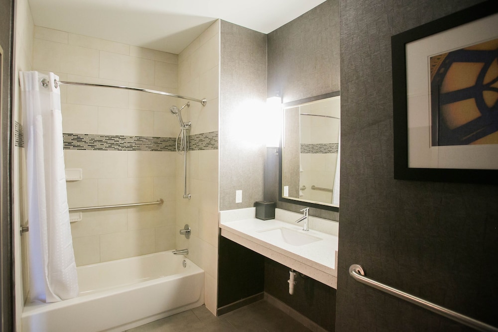 Holiday Inn Longview North by IHG - photo 15
