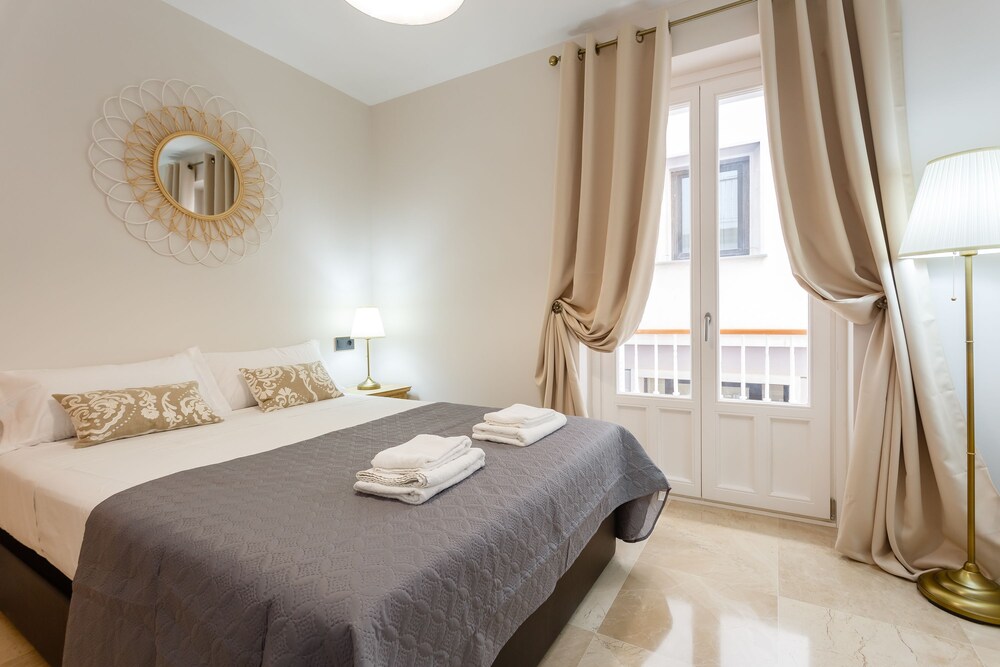 Apartamento El SABIO by Cadiz4Rentals — 4-Star Luxury Hotel in Cadiz, Spain