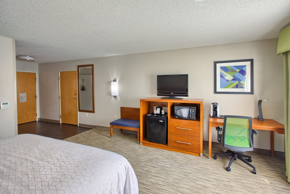 Holiday Inn Express & Suites Raleigh North Wake Forest an IHG Hotel - photo 5