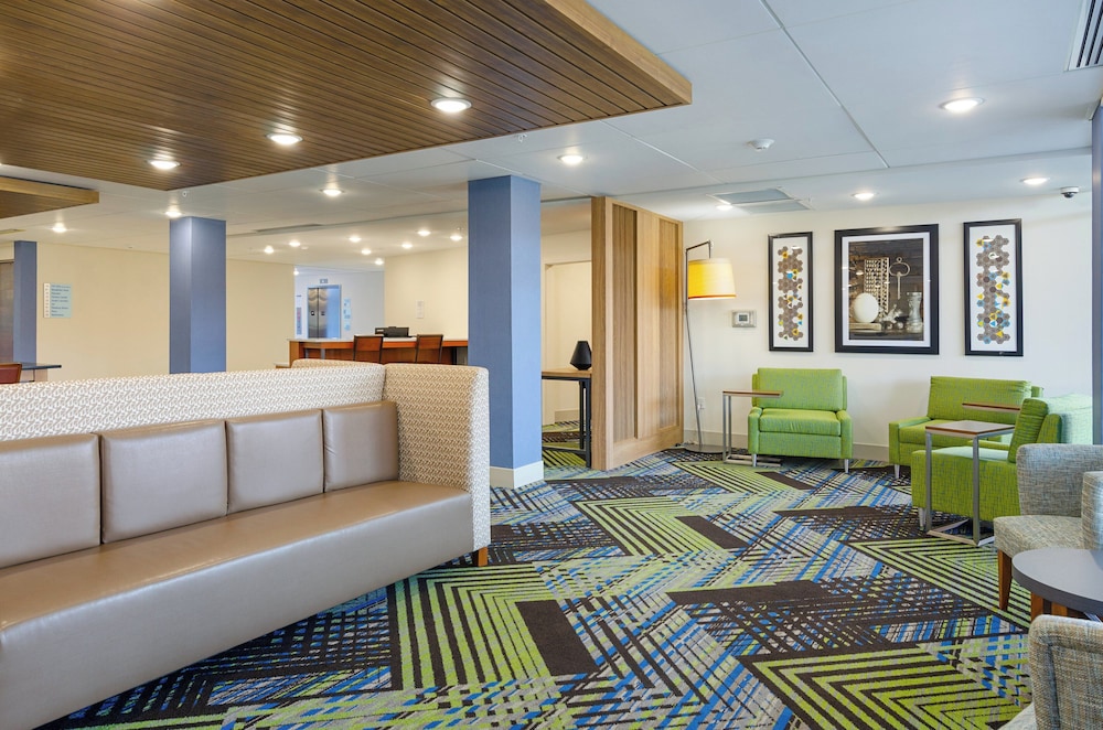 Holiday Inn Express & Suites Abingdon by IHG - photo 46