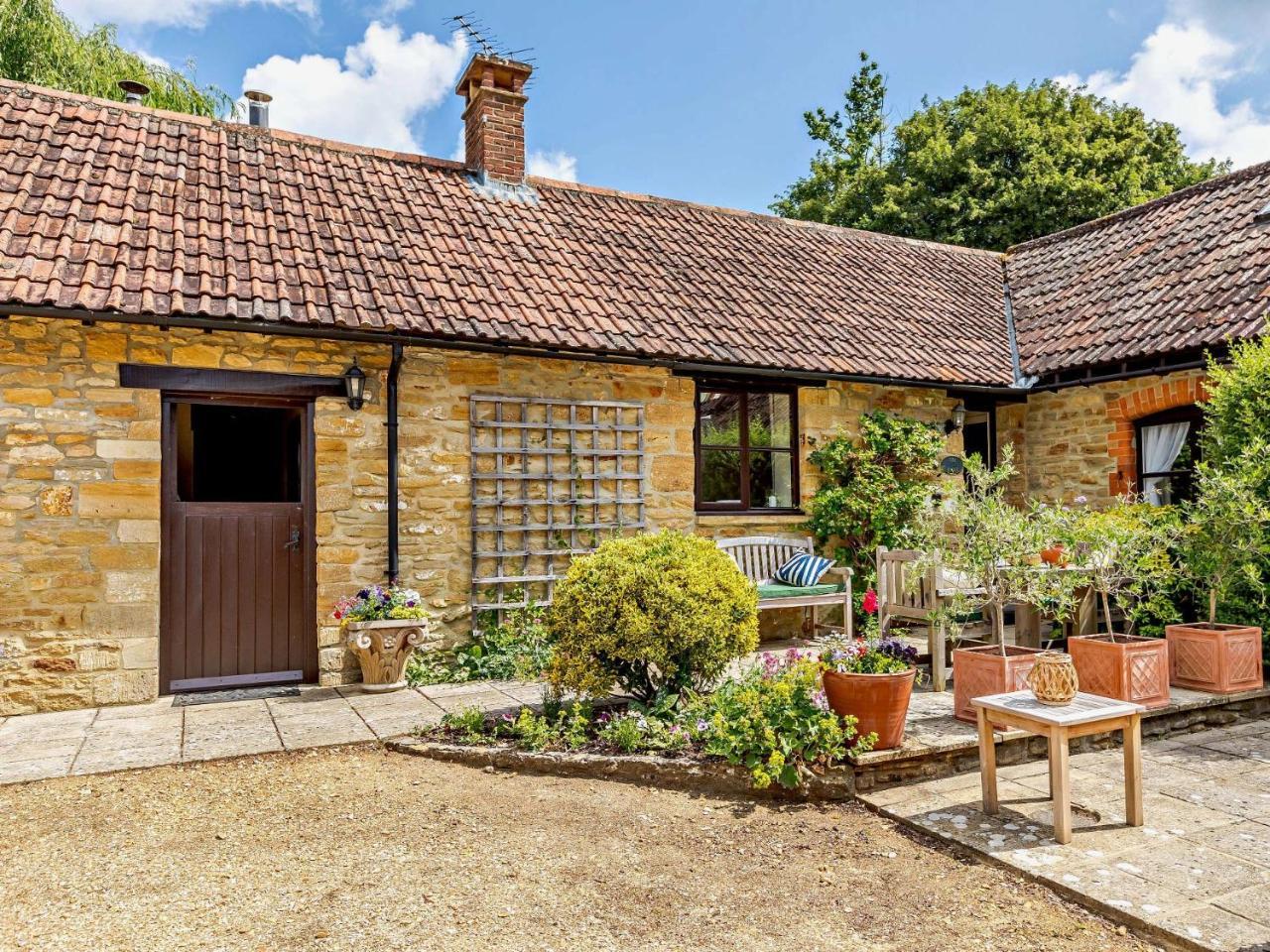 1 Bed in Crewkerne 91795 in Yeovil, United Kingdom