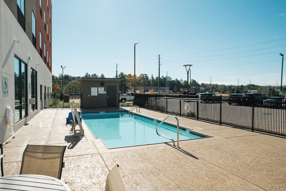Holiday Inn Express & Suites McCalla Birmingham West by IHG - photo 45