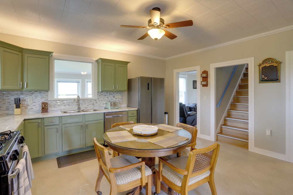 Welcoming Port Clinton Vacation Rental - photo 21