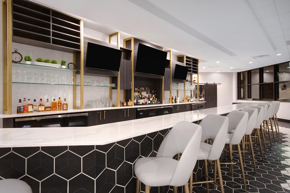 Crowne Plaza Auburn Hills by IHG - photo 58