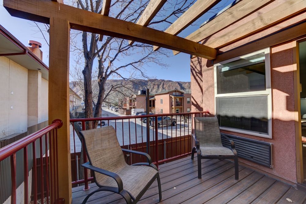 The Gonzo Inn - photo 39
