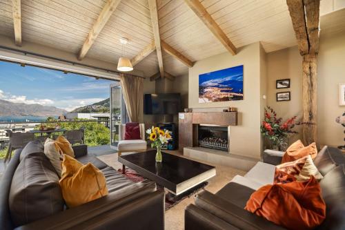 Chambers City Centre Penthouse — 5-Star Luxury Hotel in Queenstown, New Zealand
