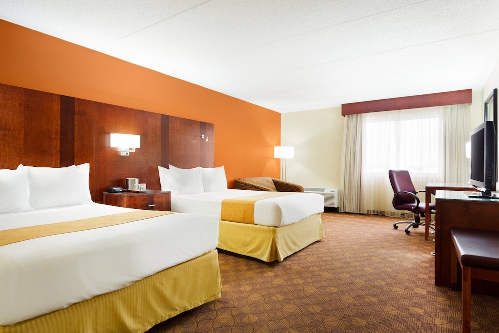 Radisson Hotel Akron Fairlawn - photo 6