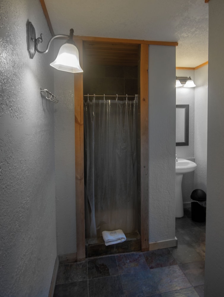 Rustic Inn - photo 23