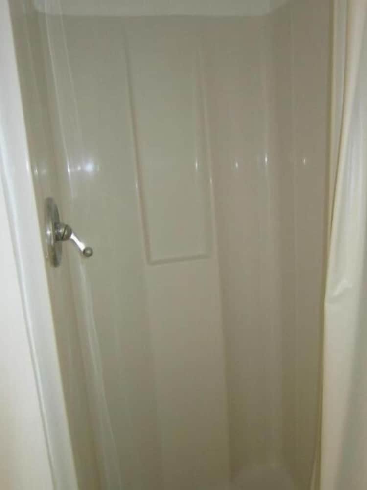 Cadet Motel - photo 29