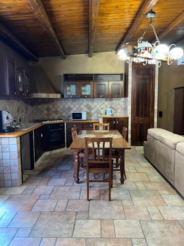 Bacio del sole Apartment — 4-Star Luxury Hotel in Palermo, Italy