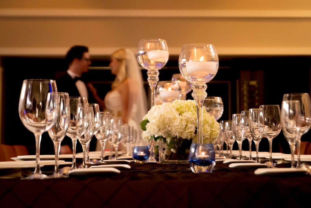 Embassy Suites by Hilton Alexandria Old Town - photo 46