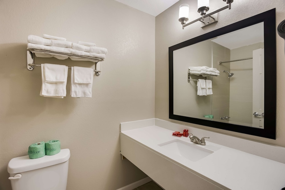 SureStay Hotel by Best Western Higginsville - photo 24