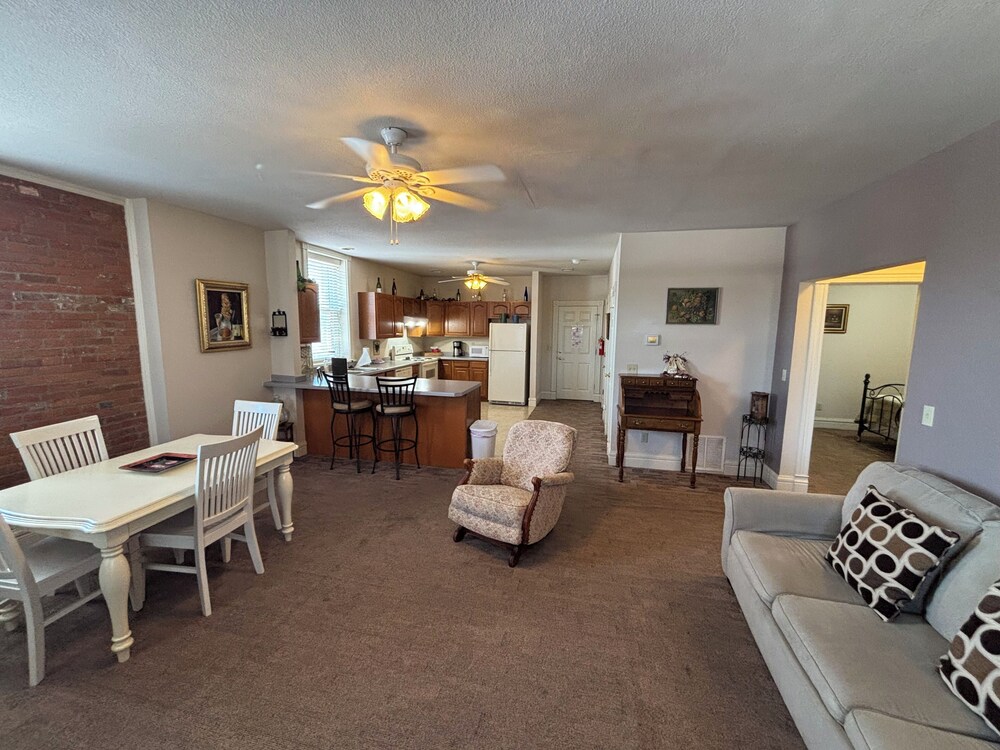 Hermann Crown Suites - photo 158