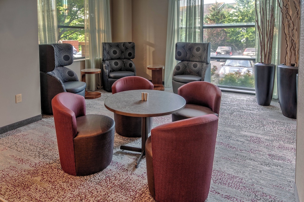 Courtyard by Marriott Dulles Airport Herndon - photo 4