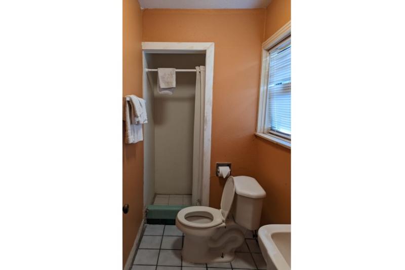 Economy Inn Kingsville - photo 14