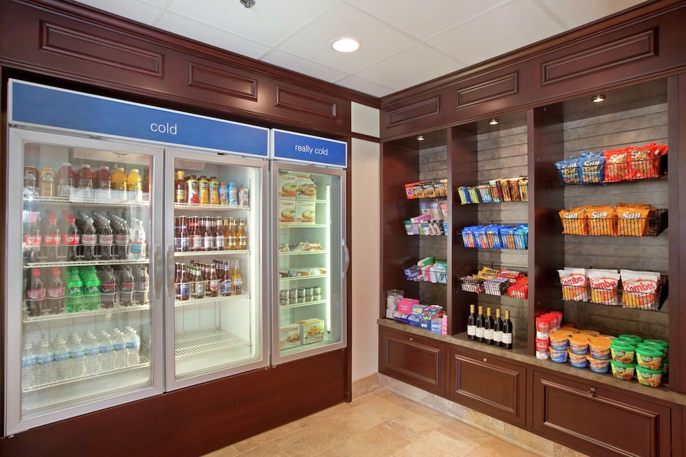 Hilton Garden Inn Chicago Oak Brook - photo 22