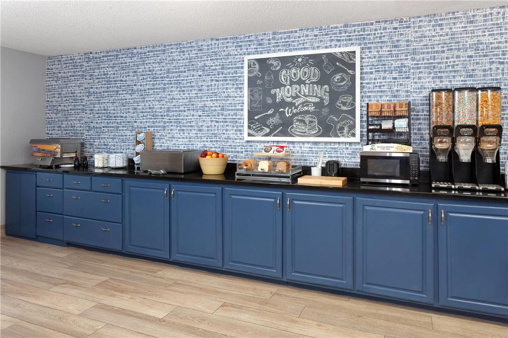 AmericInn by Wyndham Reedsburg — hotel in Reedsburg
