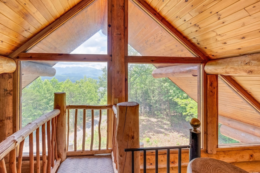 Star Views Secluded W mountain Views 2 Bedroom Cabin by Heavenly Views Resort - photo 27