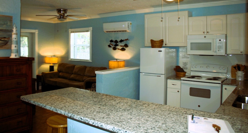 Pirate's Pointe Resort - photo 23