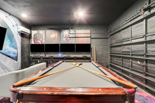 Themed Luxury 6BR Getaway with Resort Amenities - photo 51