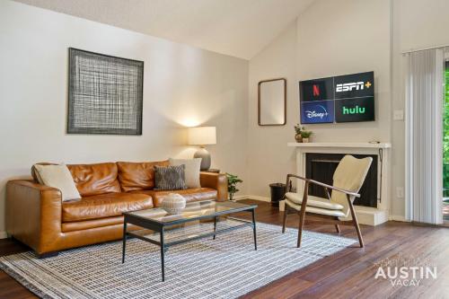 Comfortable Living in ATX with Private Deck and Office in Austin, United States