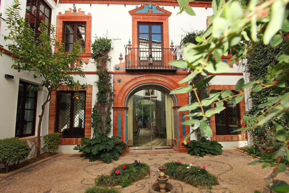 Hotel Museo Patria Chica — 4-Star Luxury Hotel in Priego De Cordoba, Spain