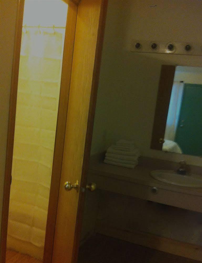 Fourth Avenue Lodging - photo 16