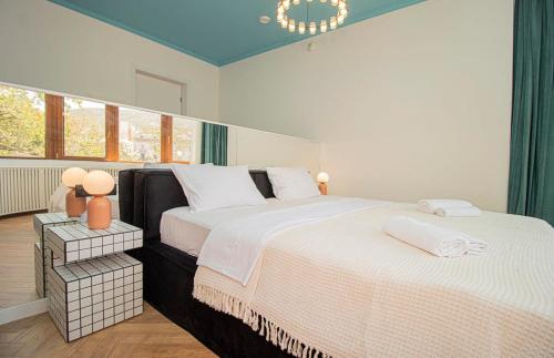 Panoramic Studio Apt in Tbilisi Center By Wehost