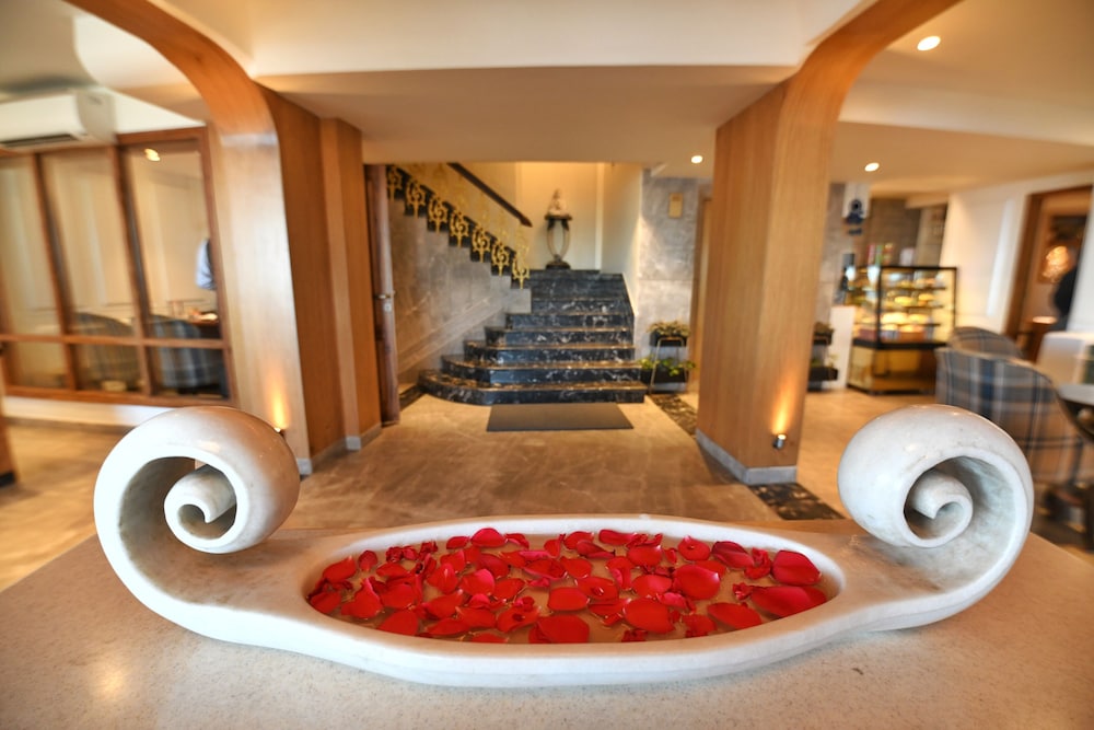 The Cedar Grand Hotel & Spa