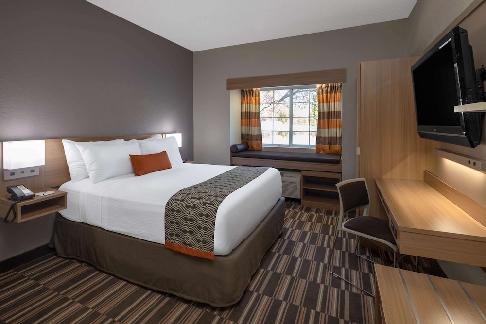 Microtel Inn & Suites by Wyndham Florence - photo 10