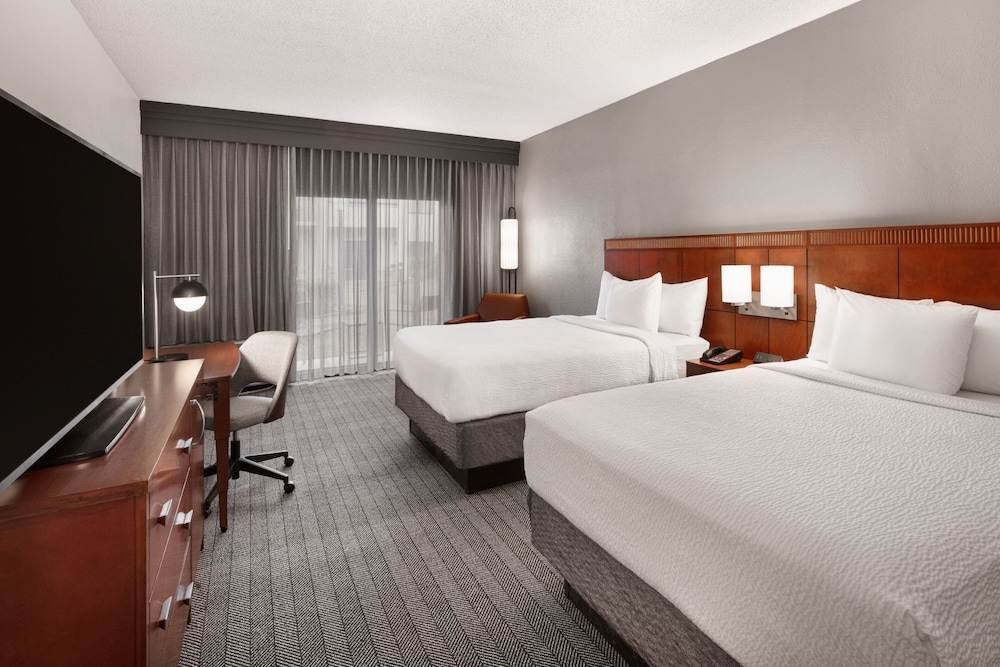 Courtyard by Marriott Memphis Airport - photo 10
