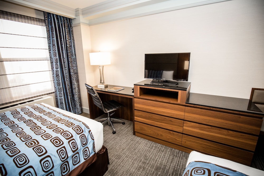 The Belvedere Hotel - photo 14