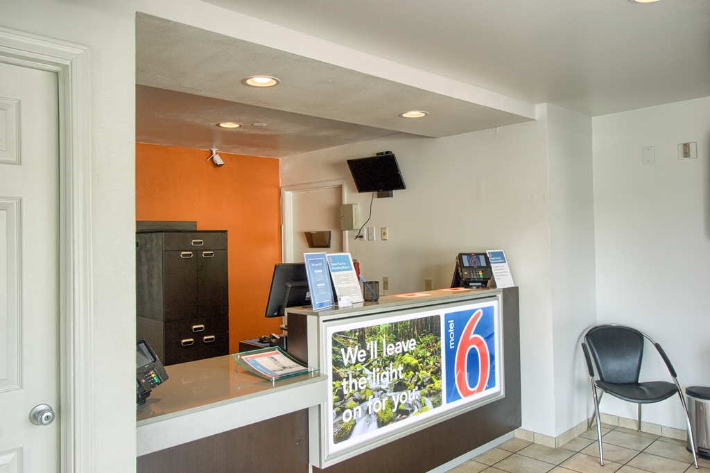 Motel 6 Everett WA North - photo 19