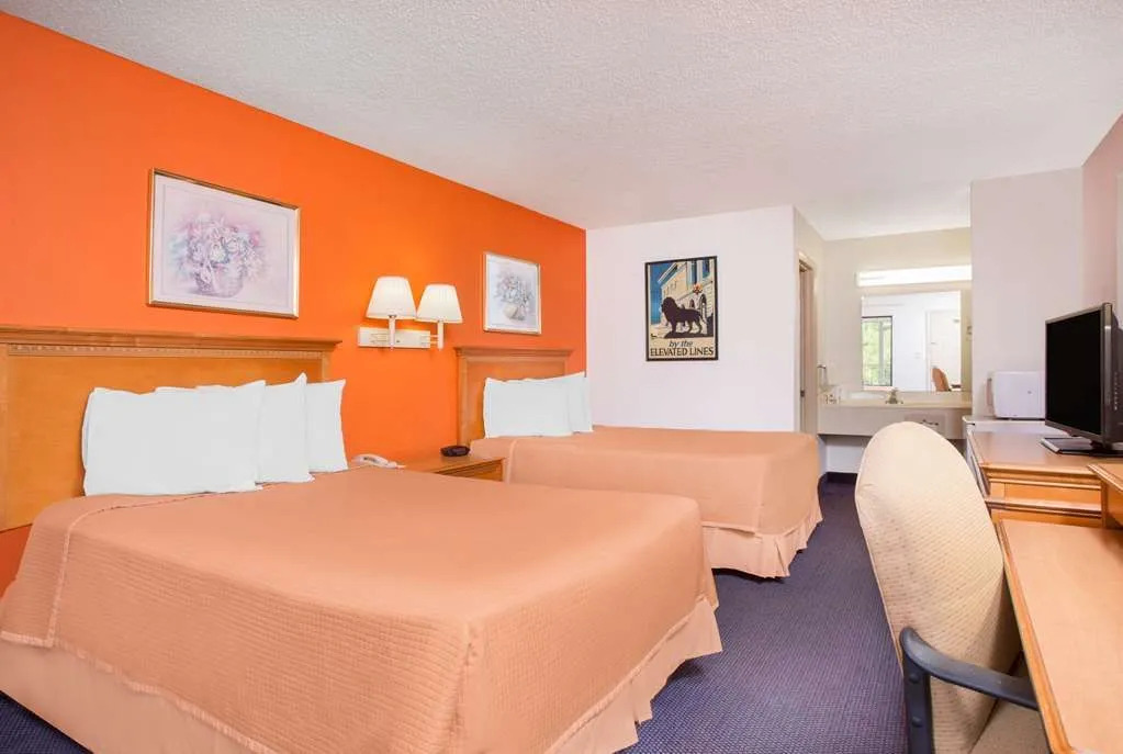 Howard Johnson by Wyndham Aiken - photo 5