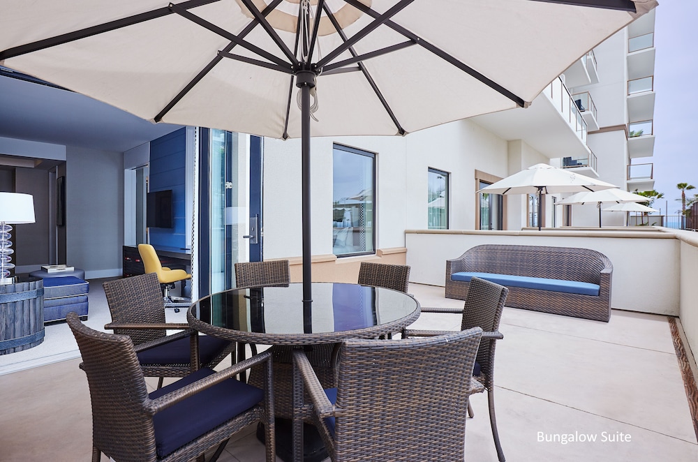 The Waterfront Beach Resort A Hilton Hotel - photo 12