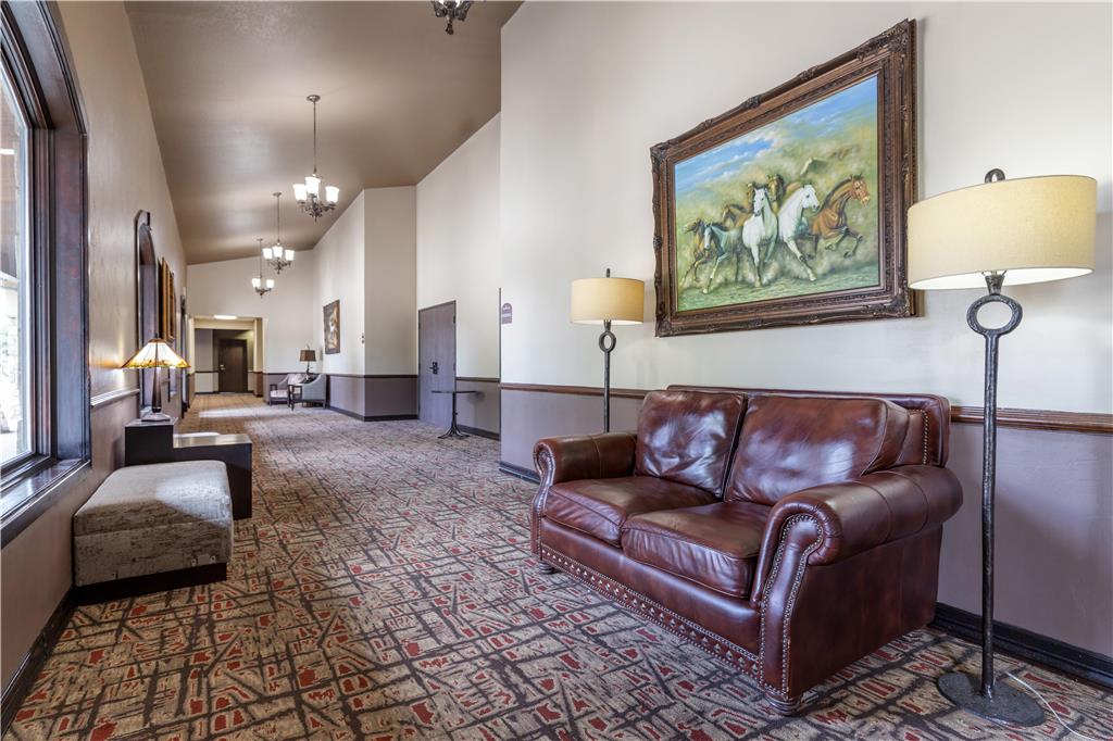 Best Western Plus Cimarron Hotel & Suites - photo 10