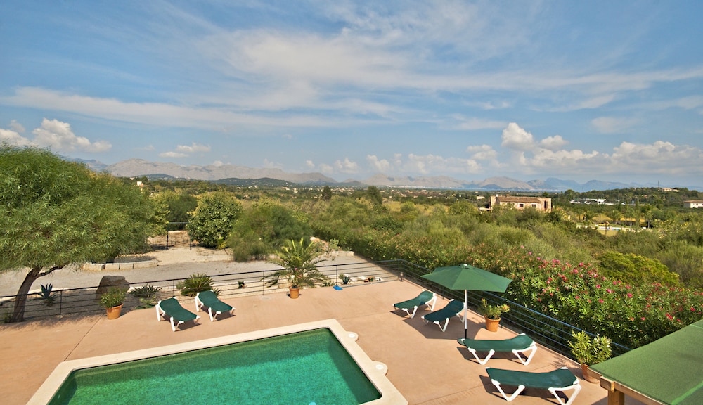 Finca Oscols — 4-Star Luxury Hotel in Alcudia, Spain