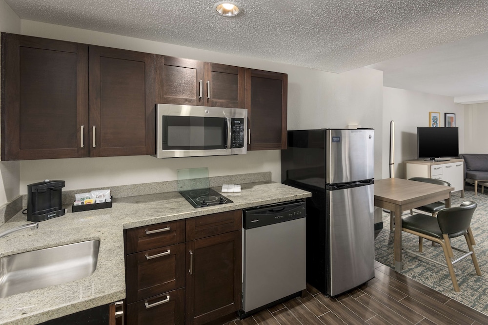 Homewood Suites Miami Airport Blue Lagoon - photo 25