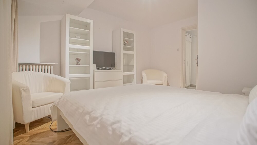CN2i Luxury Accommodation Matei Millo - carbon neutral hotel in Bucharest
